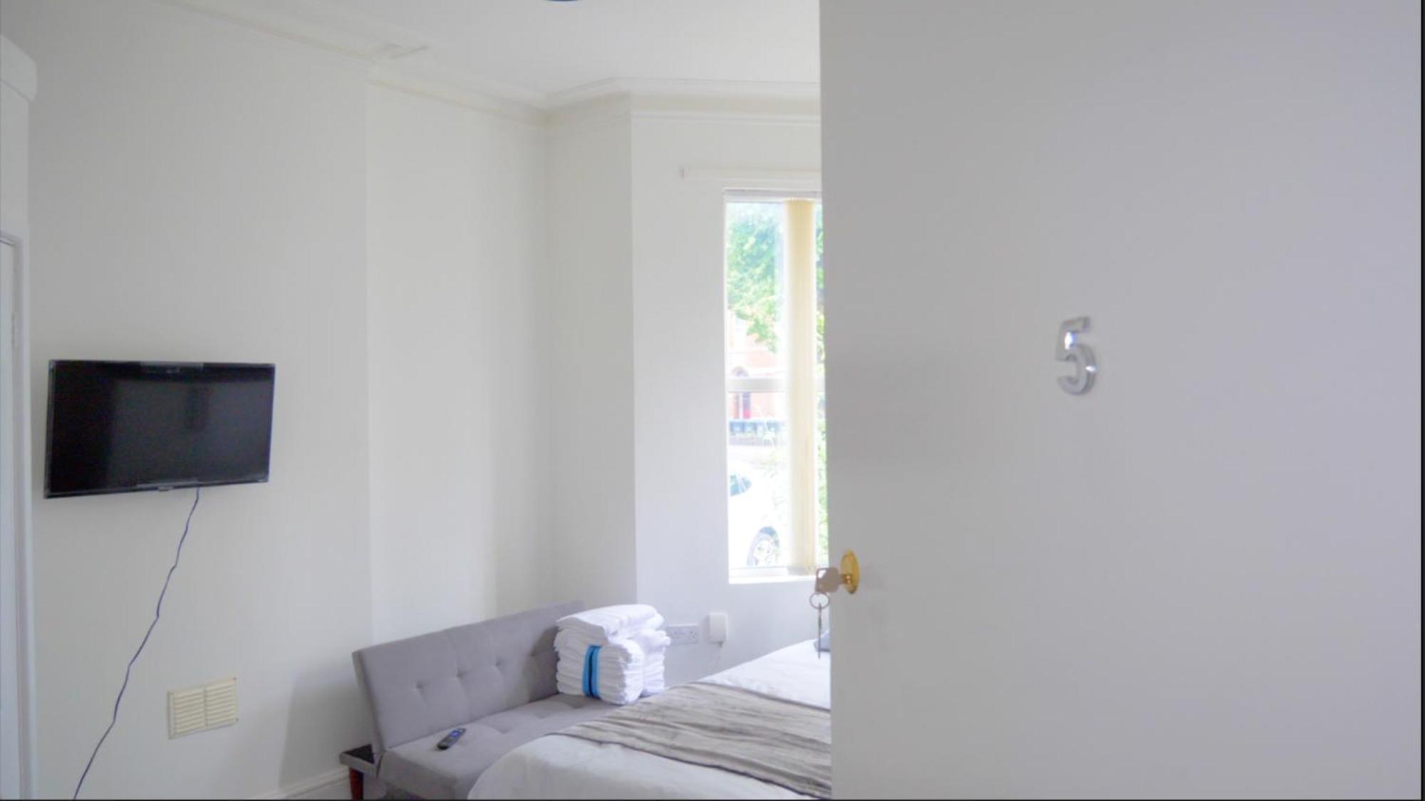 Cosy & Modern 1 Bed Studio Apart-Hotel Лемингтън Спа Екстериор снимка