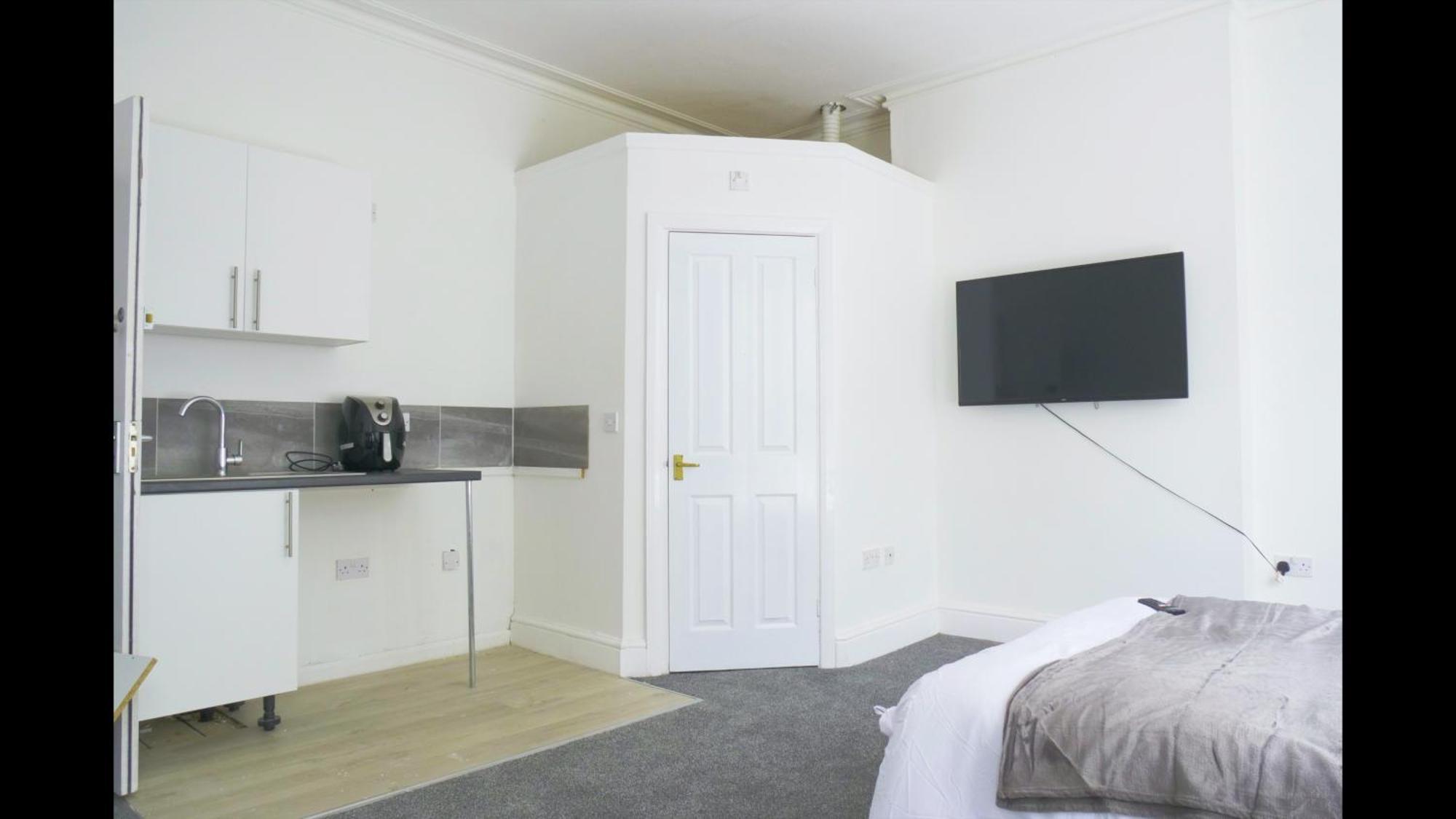 Cosy & Modern 1 Bed Studio Apart-Hotel Лемингтън Спа Екстериор снимка